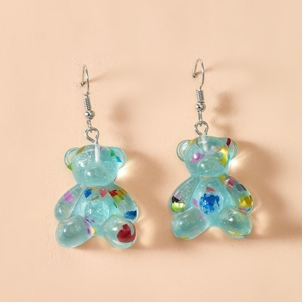 3/$30 🤍 Clear Confetti Bear Stud Earrings